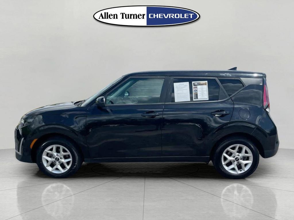 Used 2024 Kia Soul LX w/ LX Technology Package FWD image 6