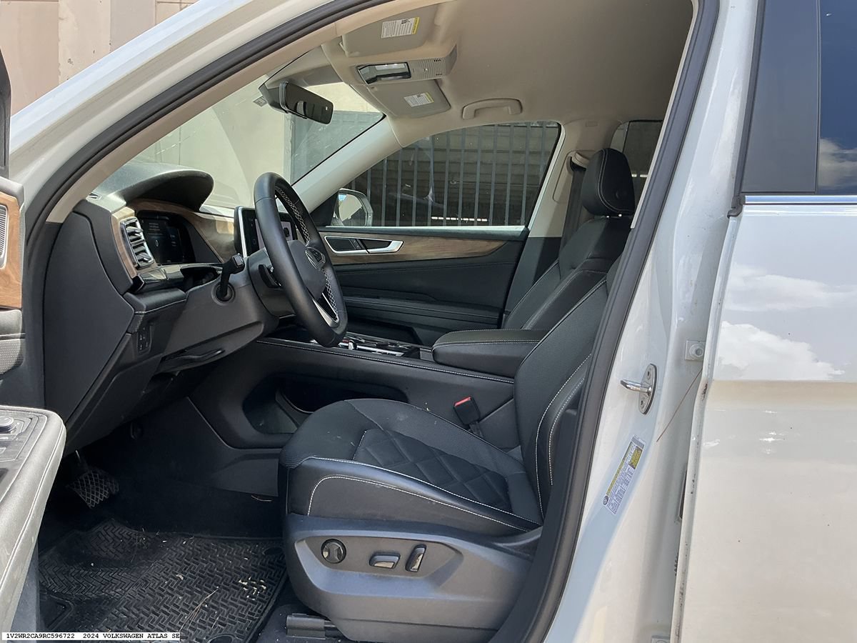 Used 2024 Volkswagen Atlas SE FWD image 7