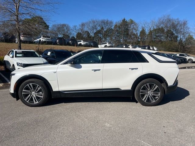 Used 2024 Cadillac Lyriq Luxury image 8