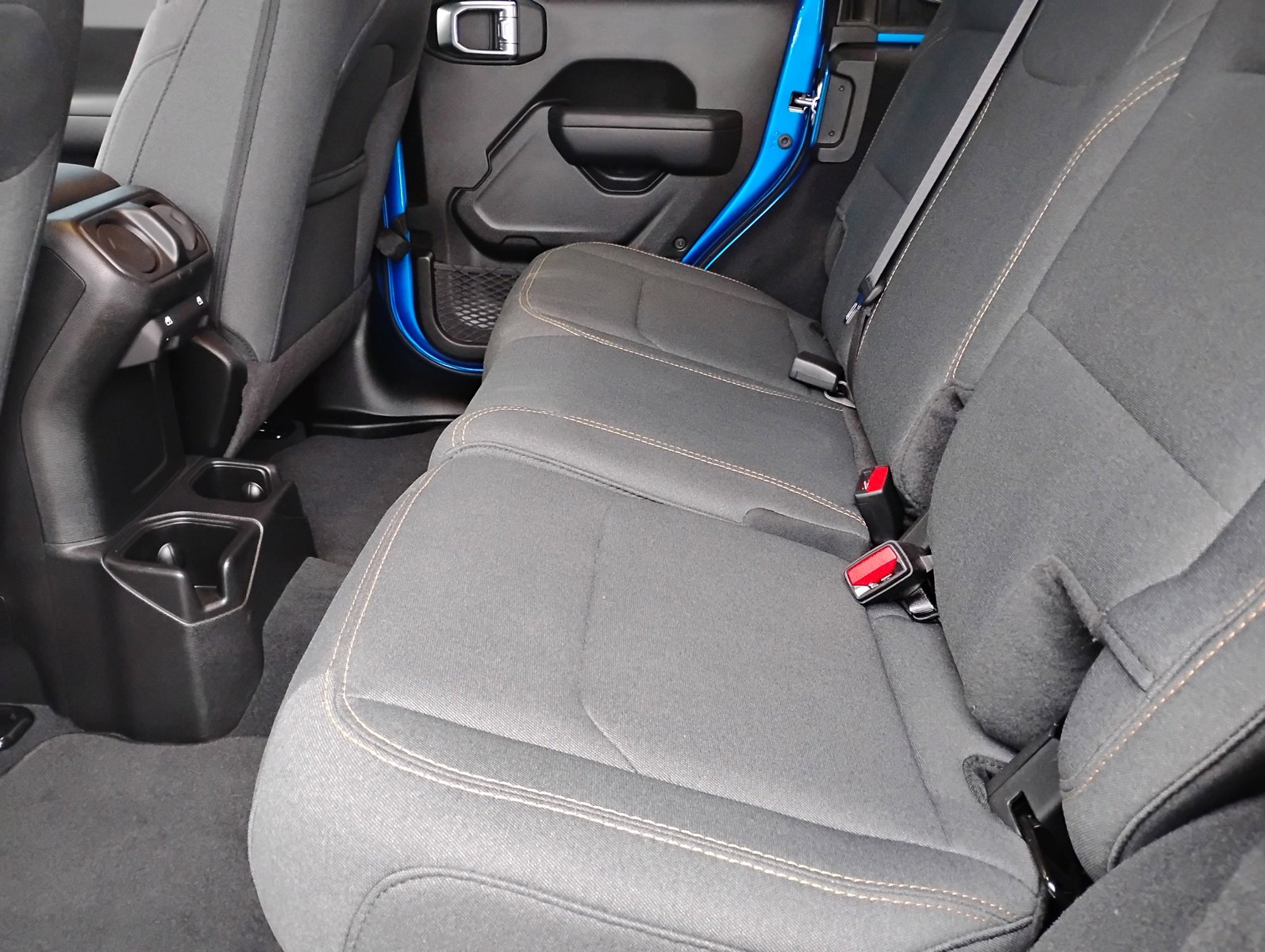 Used 2024 Jeep Wrangler Sport S image 17