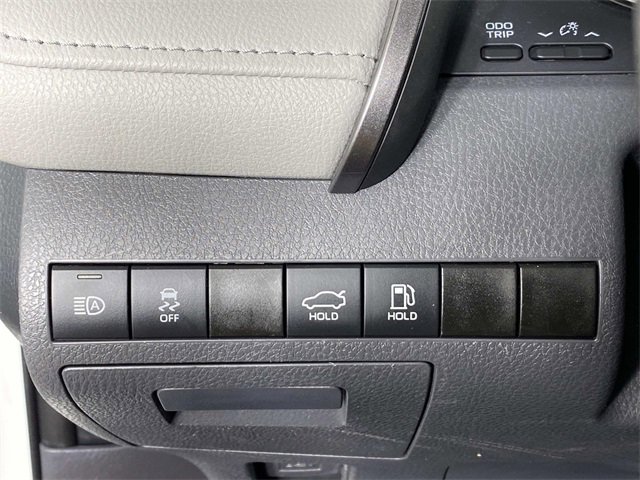 Used 2021 Toyota Camry LE image 14