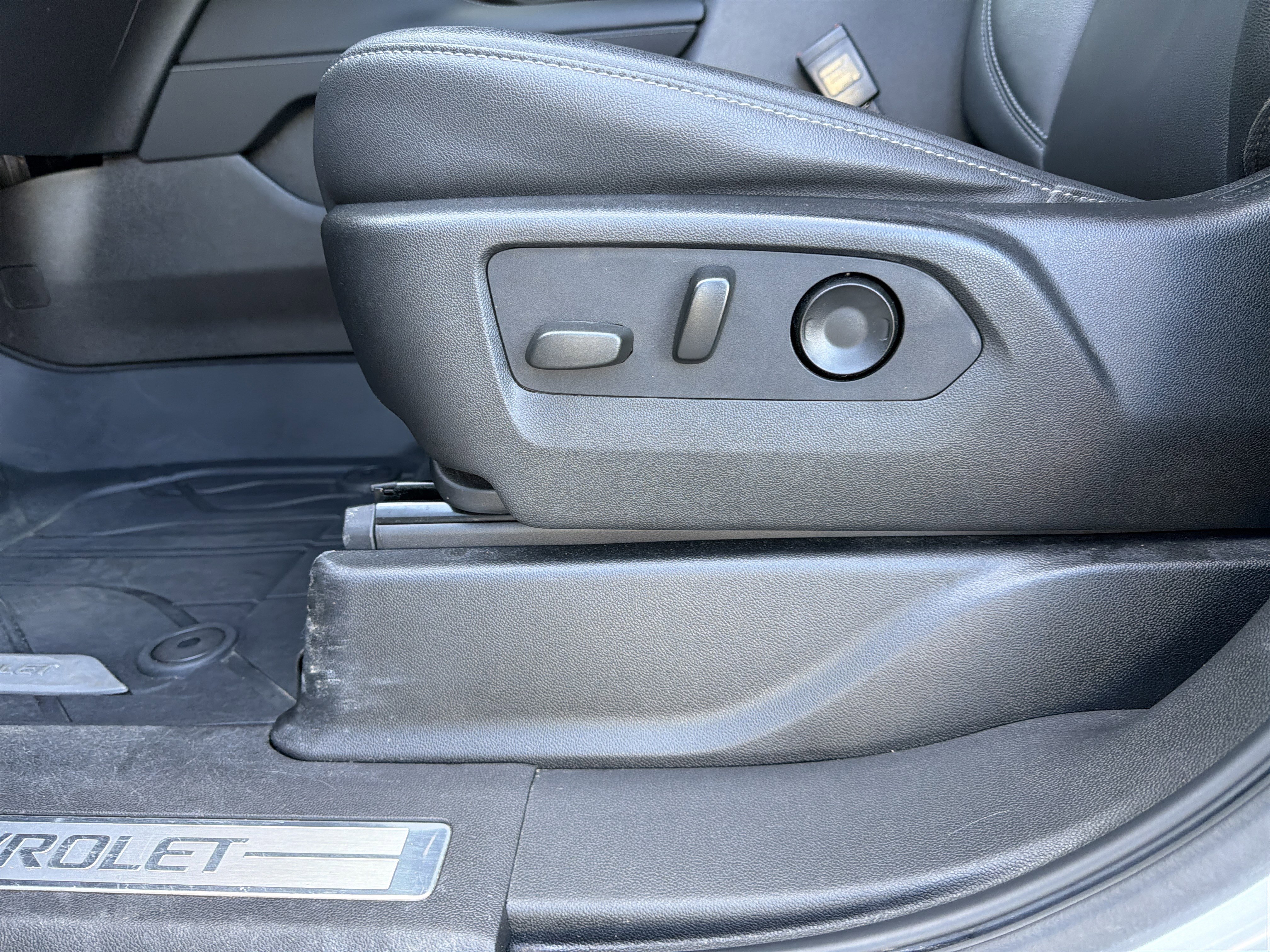 Used 2021 Chevrolet Tahoe Z71 image 30