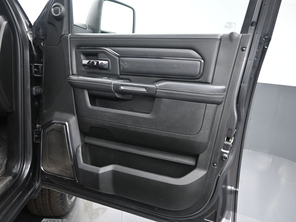 Used 2024 RAM 2500 Limited image 20