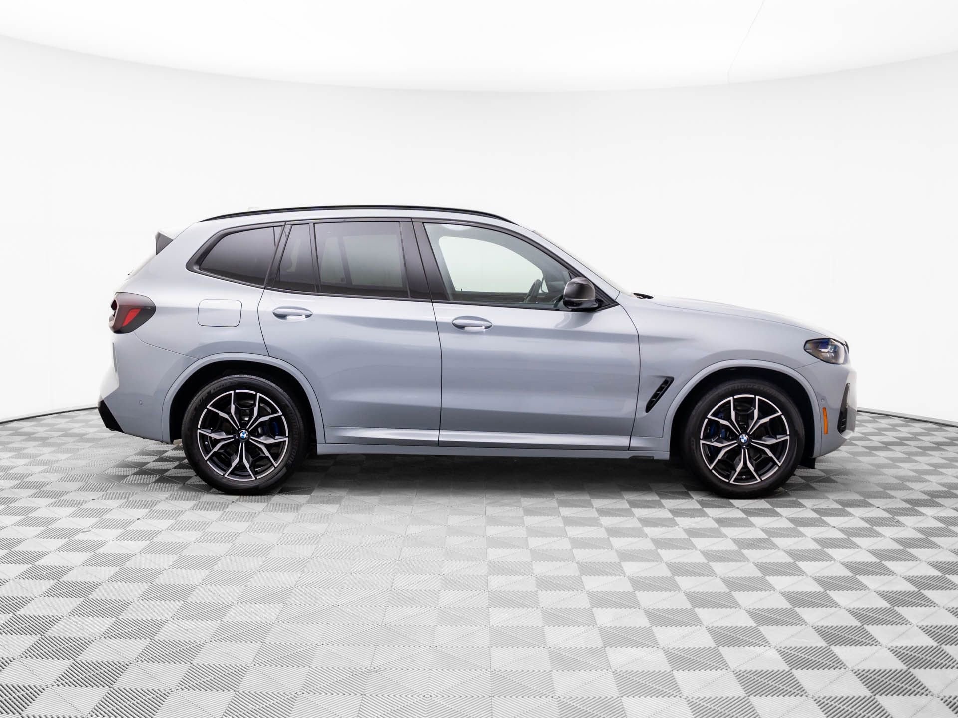 Certified 2024 BMW X3 M40i w/ Premium Package image 6