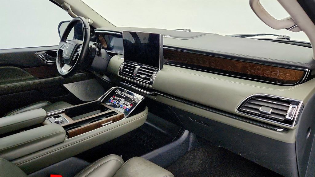 Used 2024 Lincoln Navigator Black Label AWD/4WD image 28