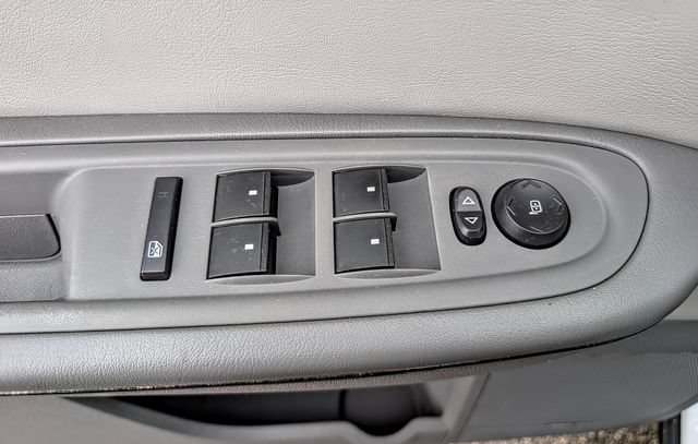 Used 2016 GMC Acadia SLT FWD image 21