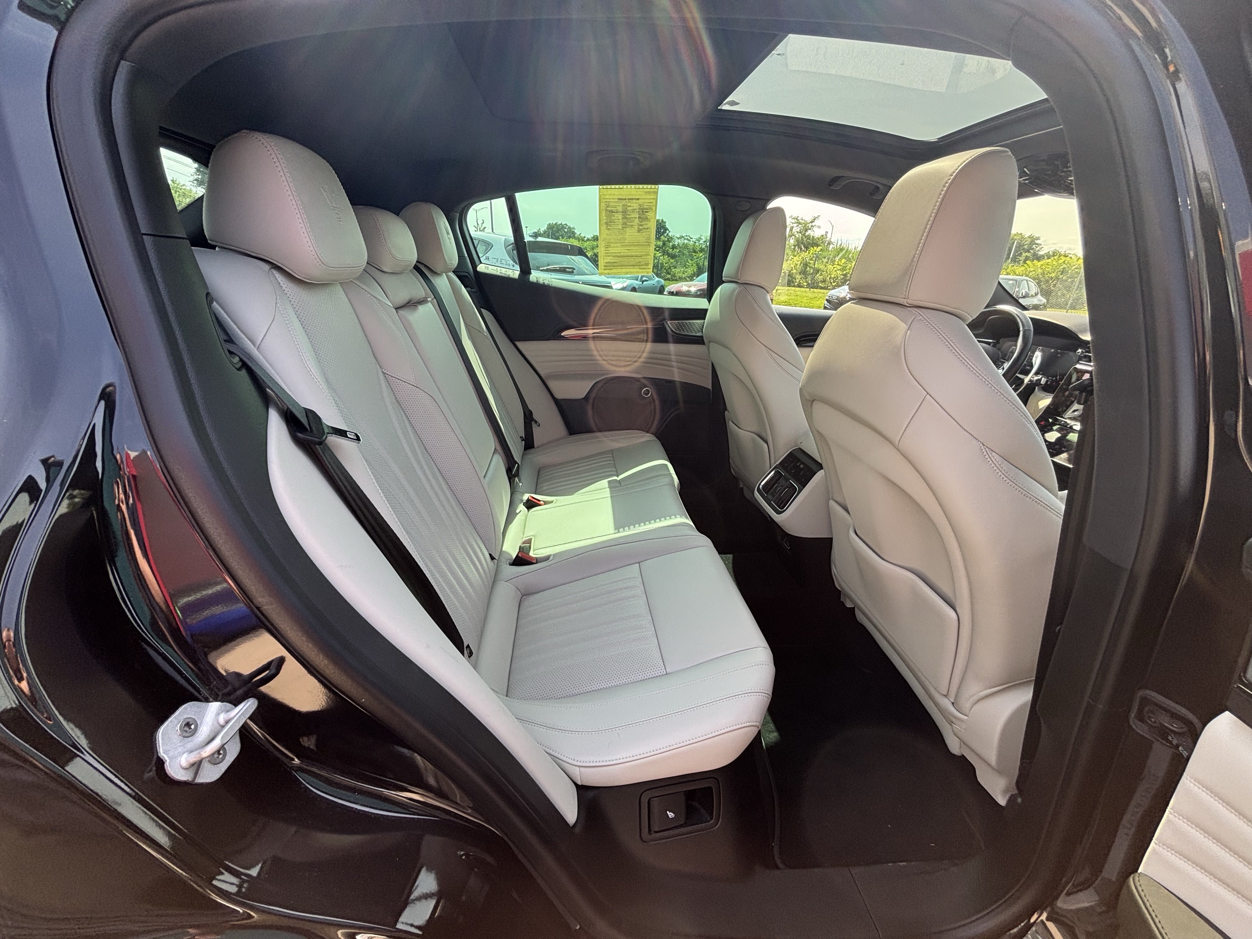 Used 2023 Maserati Grecale Folgore AWD/4WD image 38