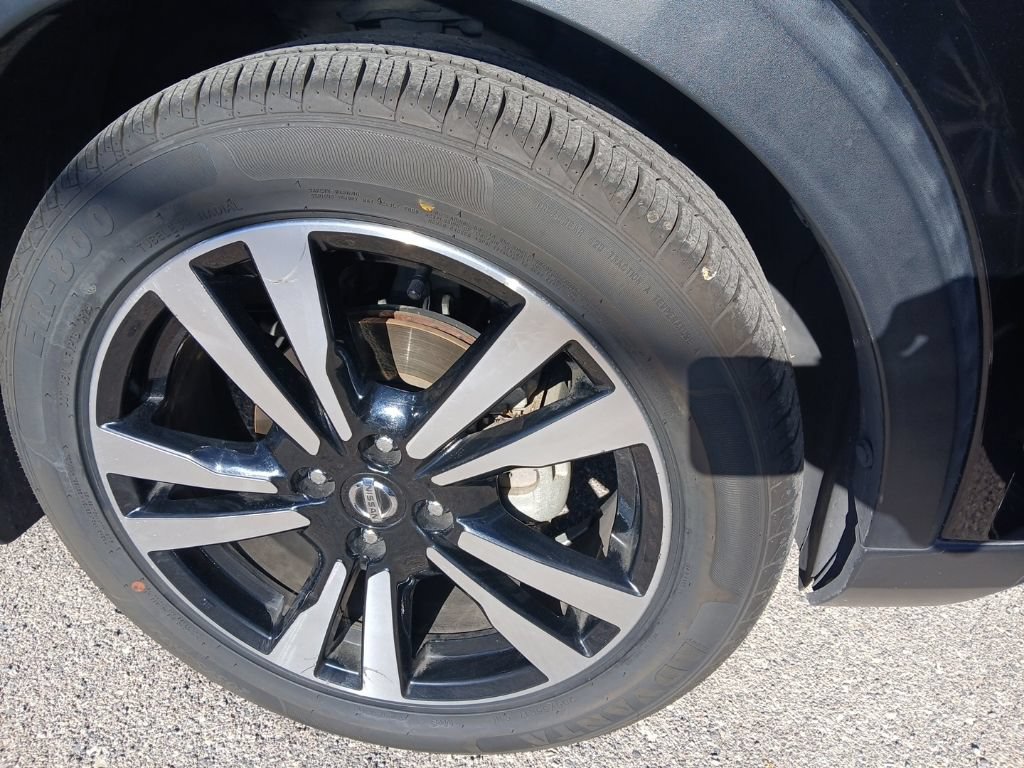 Certified 2020 Nissan Kicks SV FWD image 3