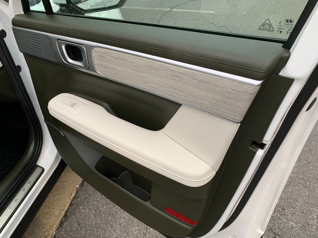 Used 2025 Hyundai Santa Fe Calligraphy image 14