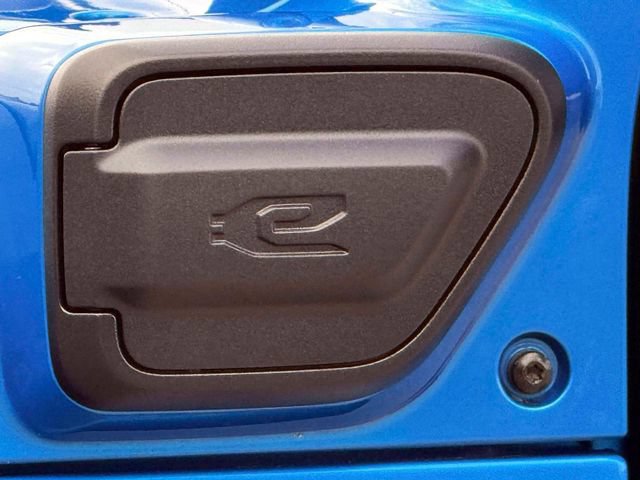 Used 2024 Jeep Wrangler Unlimited Sahara AWD/4WD image 11