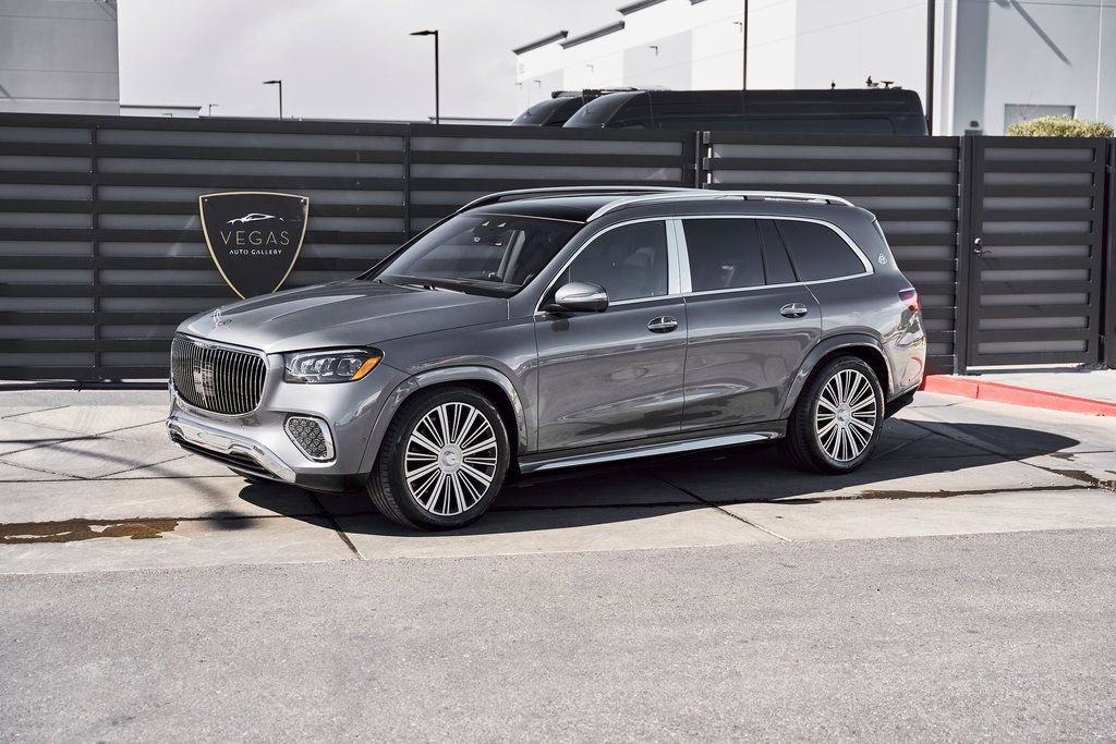 Used 2025 Mercedes-Benz Maybach GLS 600 4MATIC image 5
