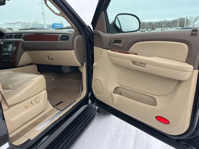 Used 2009 Chevrolet Suburban LTZ image 53