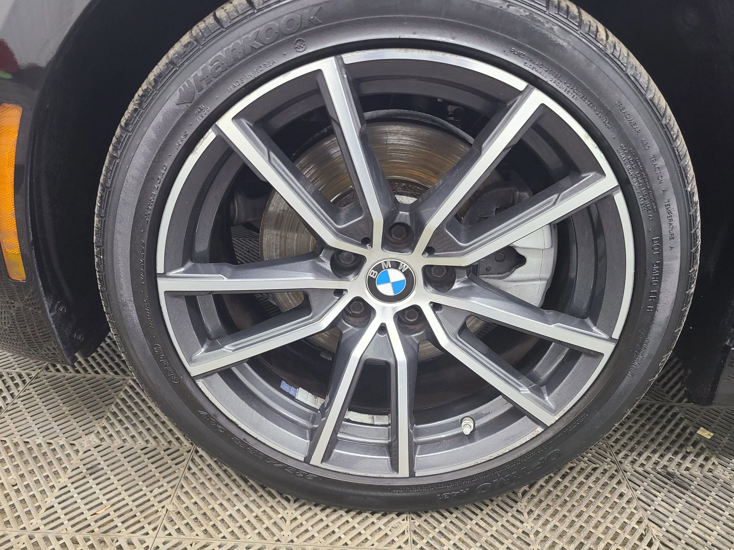 Used 2020 BMW 330i xDrive Sedan w/ Convenience Package image 18