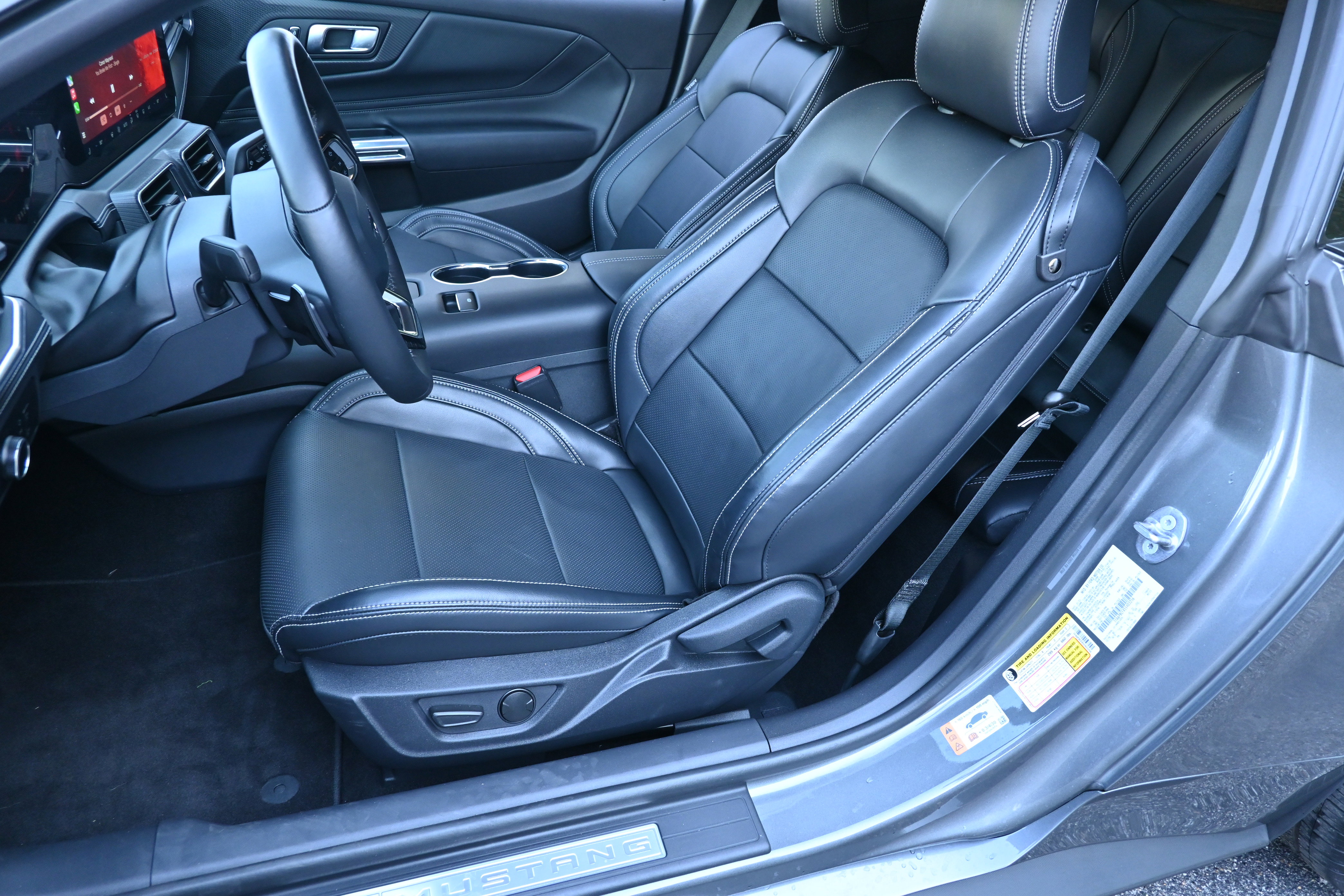 Used 2025 Ford Mustang GT Premium image 16