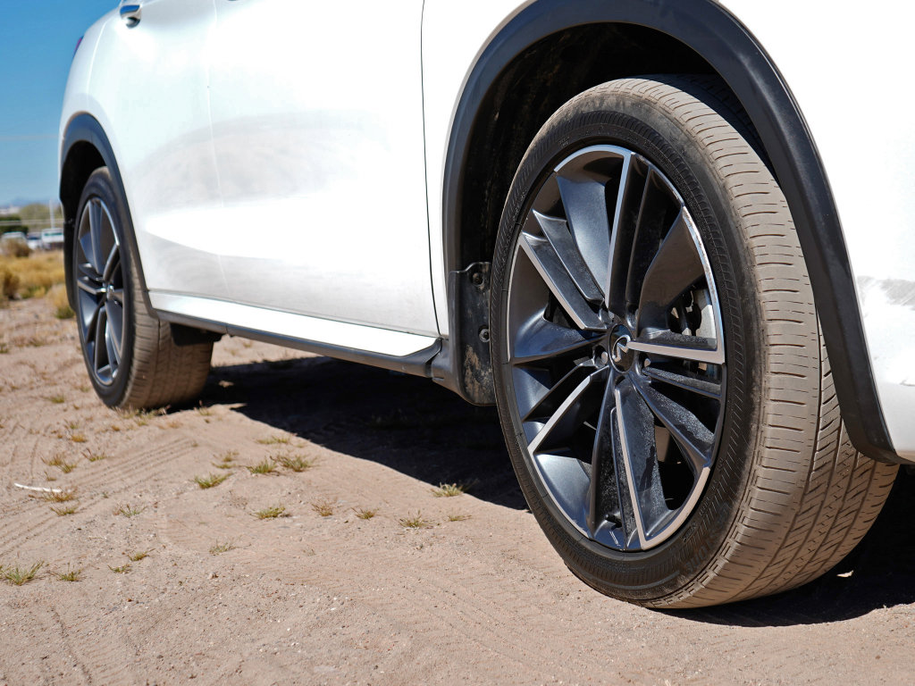 Used 2023 INFINITI QX55 Essential image 6