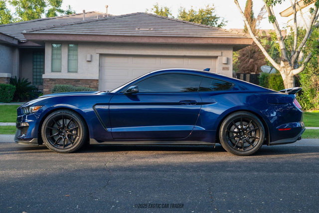 Used 2020 Ford Mustang Shelby GT350 w/ Technology Package image 3