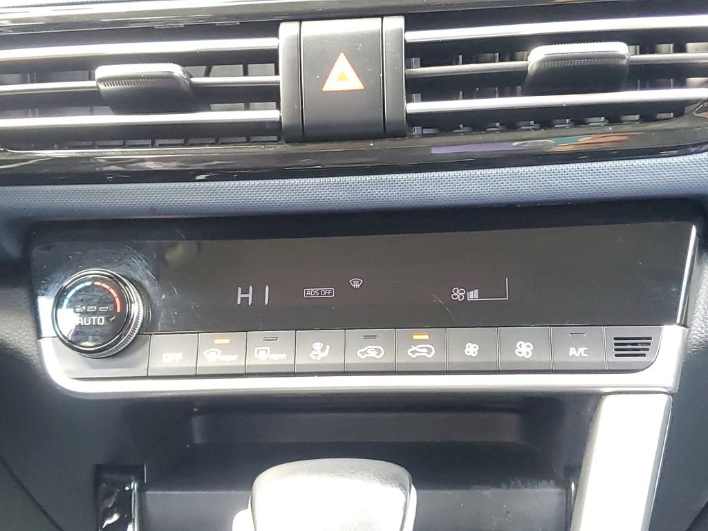 Used 2023 Kia Seltos S w/ Navigation Package image 32