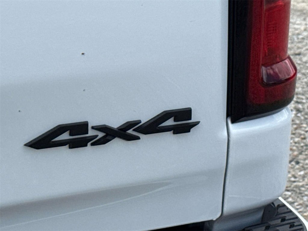 New 2026 RAM 1500 4x4 Crew Cab image 9