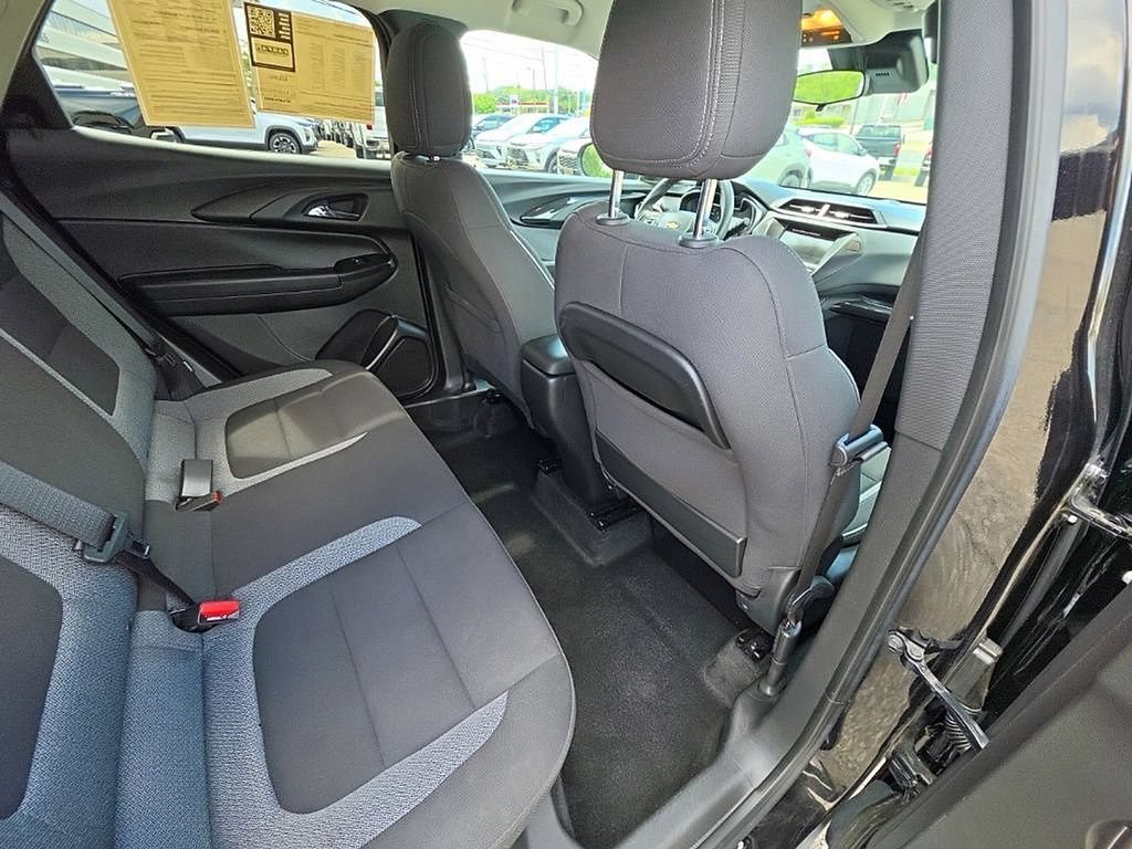 Used 2023 Chevrolet TrailBlazer LT FWD image 24