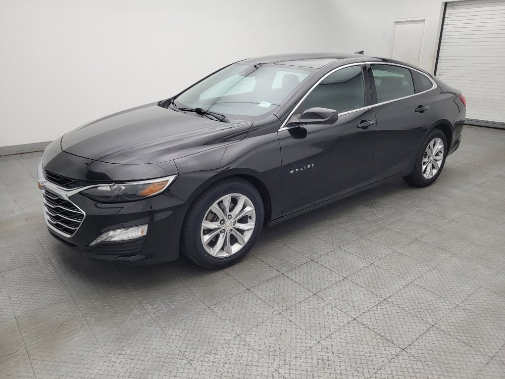 Used 2023 Chevrolet Malibu LT FWD image 2