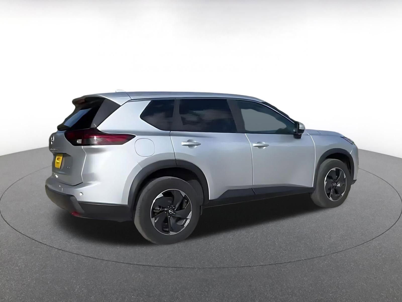 Used 2025 Nissan Rogue SV AWD/4WD image 14