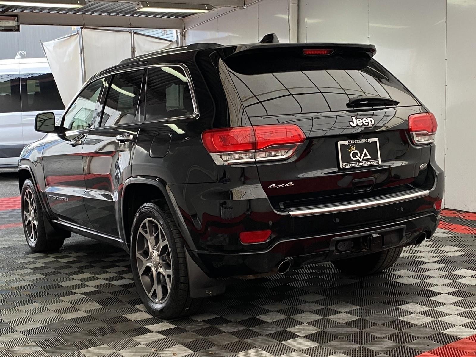 Used 2019 Jeep Grand Cherokee Overland image 4