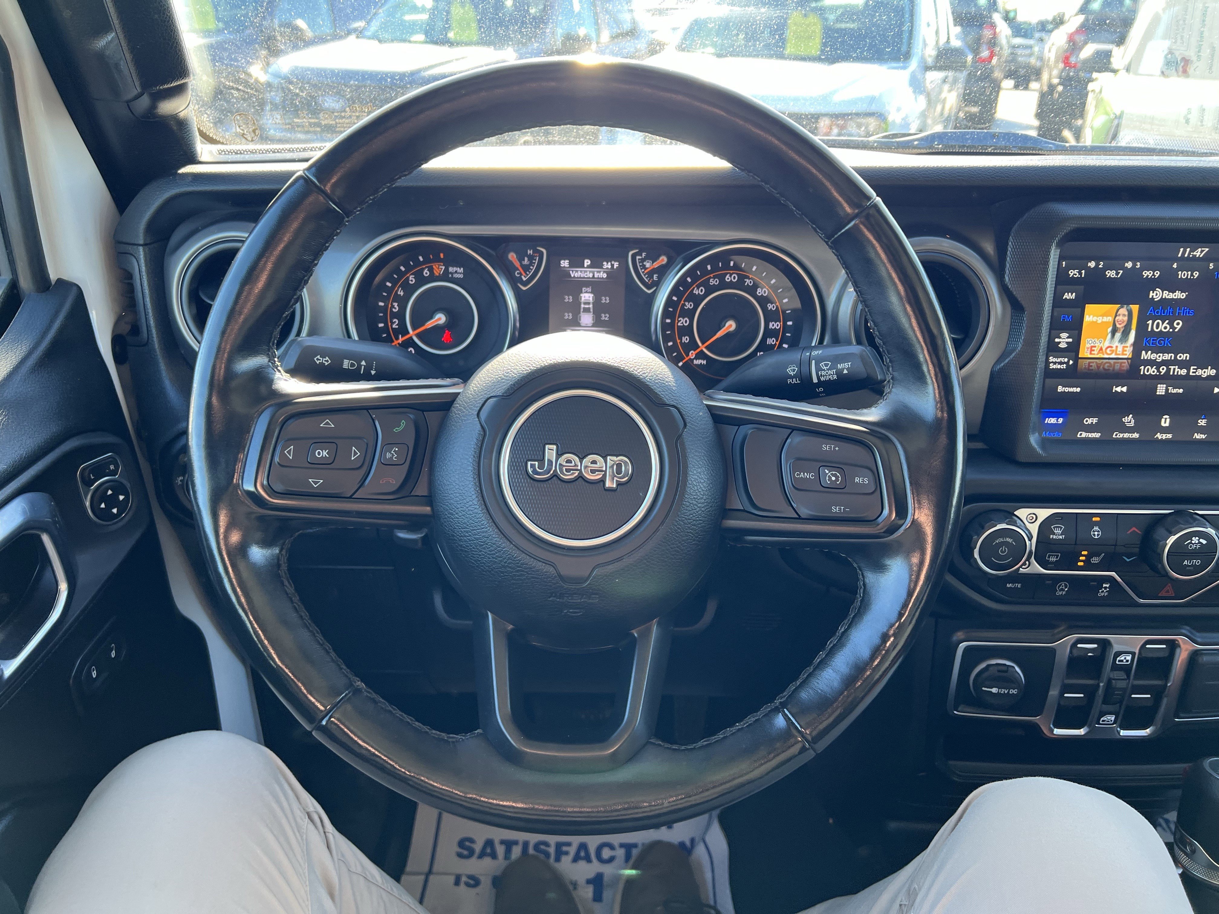 Used 2022 Jeep Gladiator Sport image 9