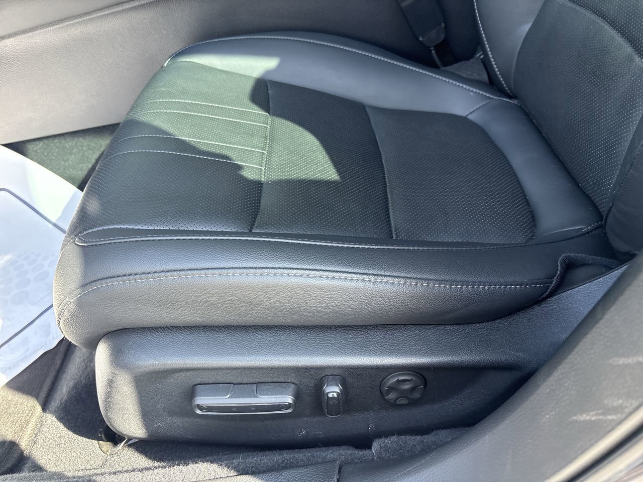 Used 2022 Honda Accord Touring image 15