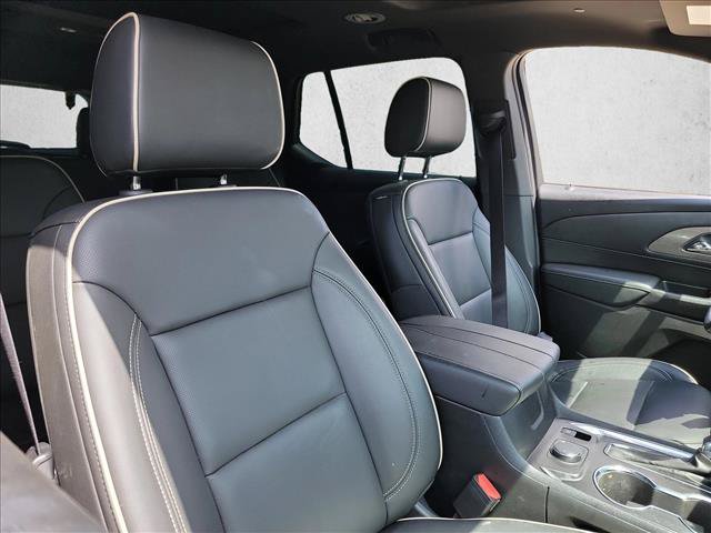 Used 2023 Chevrolet Traverse Premier w/ Redline Edition FWD image 15