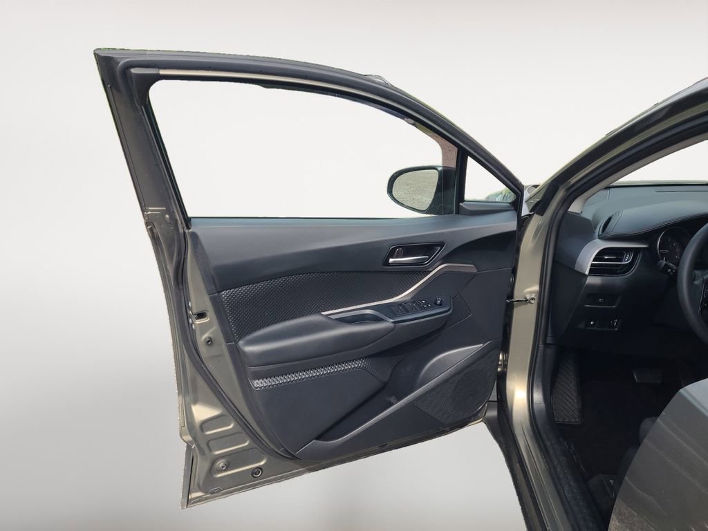 Used 2021 Toyota C-HR LE FWD image 24