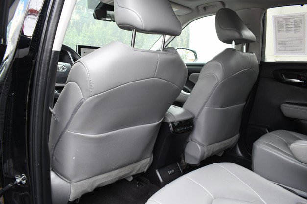Used 2023 Toyota Highlander XLE AWD/4WD image 22