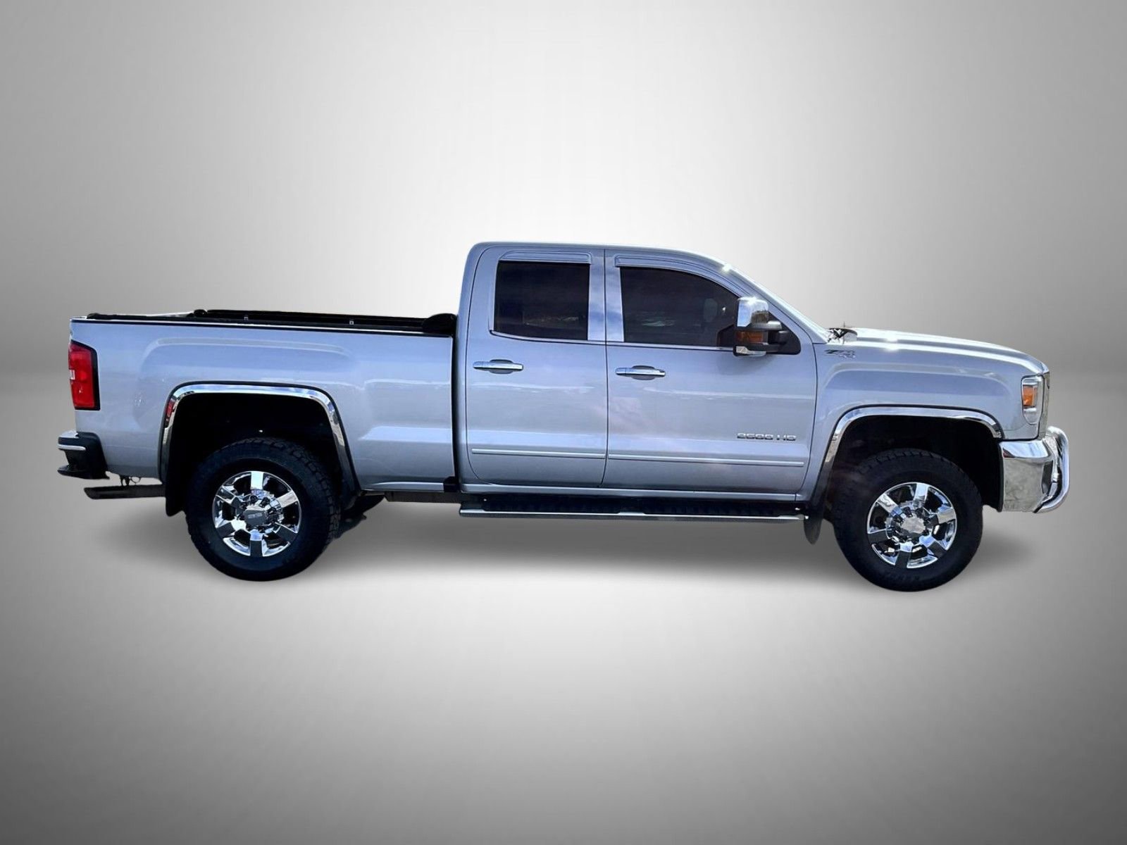 Used 2018 GMC Sierra 2500 SLE image 4