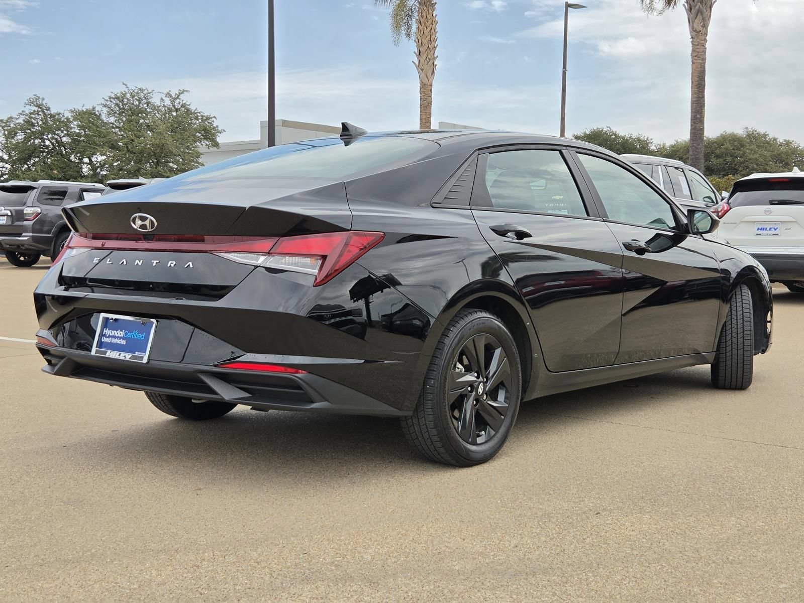 Certified 2023 Hyundai Elantra SEL FWD image 4