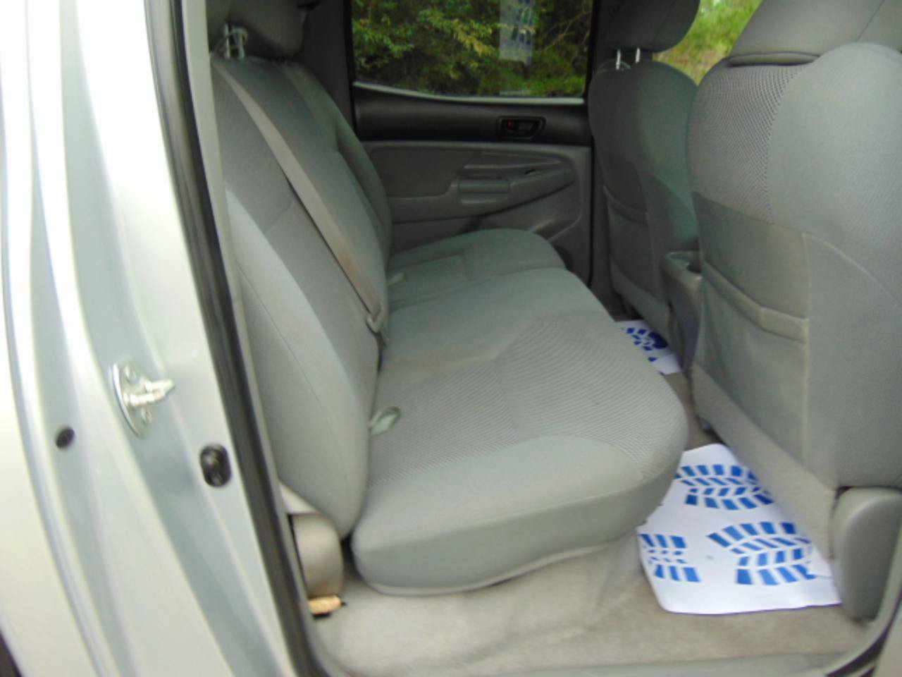 Used 2009 Toyota Tacoma PreRunner w/ TRD Sport Pkg RWD image 11