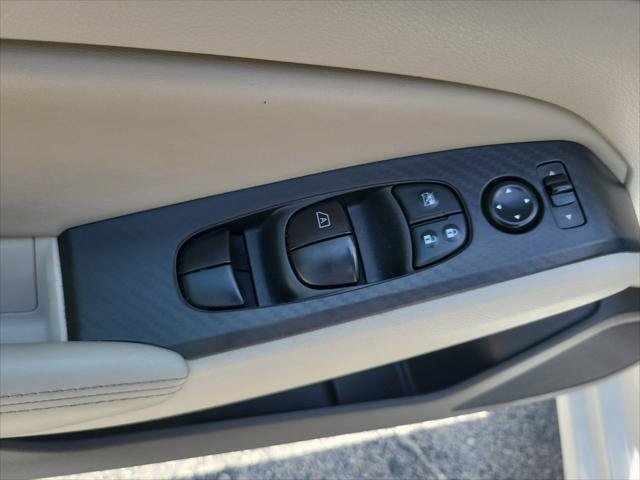 Used 2024 Nissan Altima 2.5 SV FWD image 21
