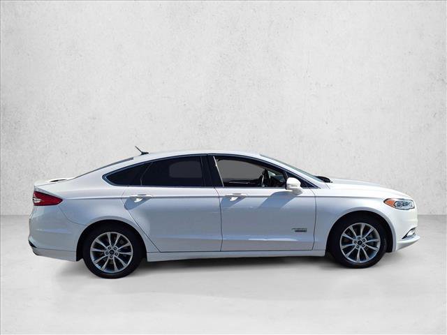 Used 2017 Ford Fusion Energi Titanium FWD image 4