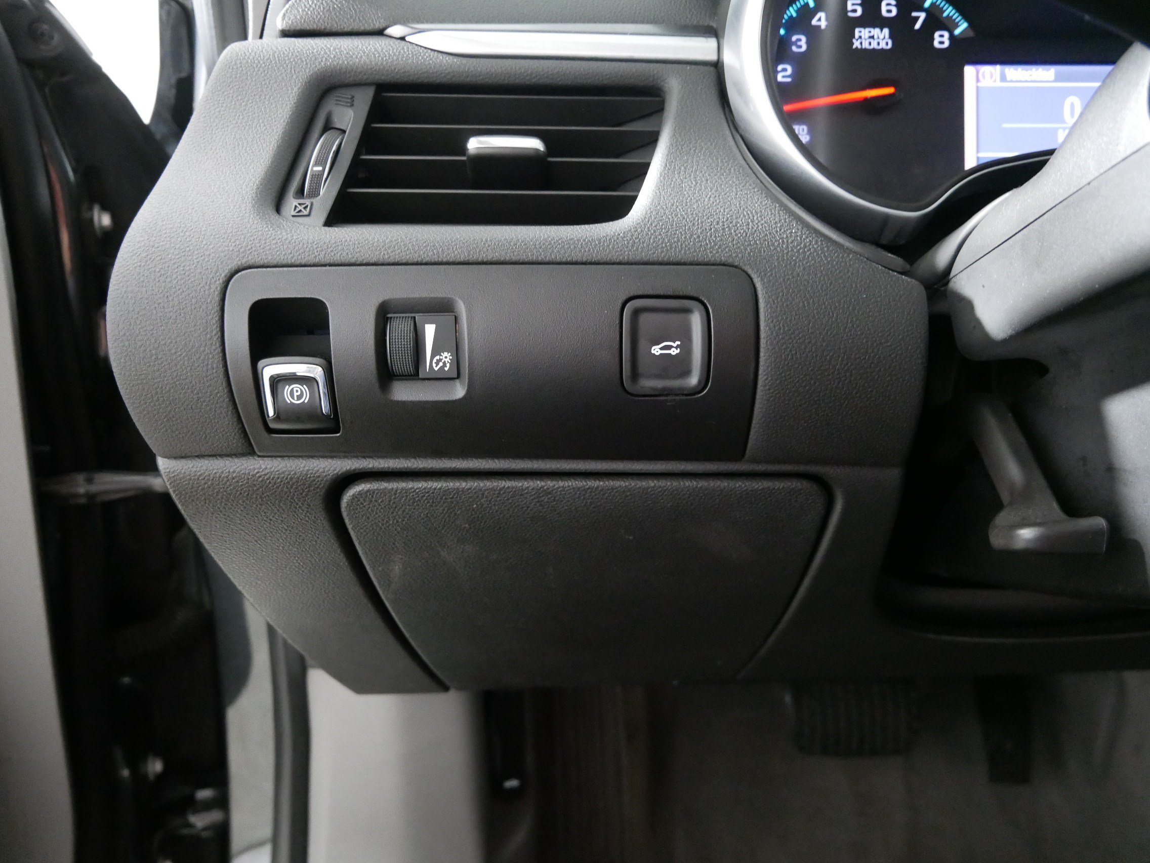 Used 2015 Chevrolet Impala LS FWD image 26