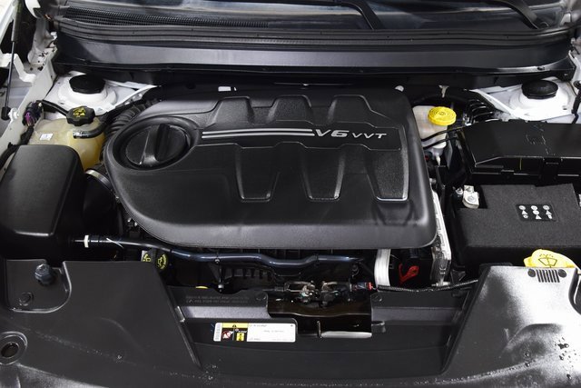 Used 2018 Jeep Cherokee Limited w/ Technology Group image 28