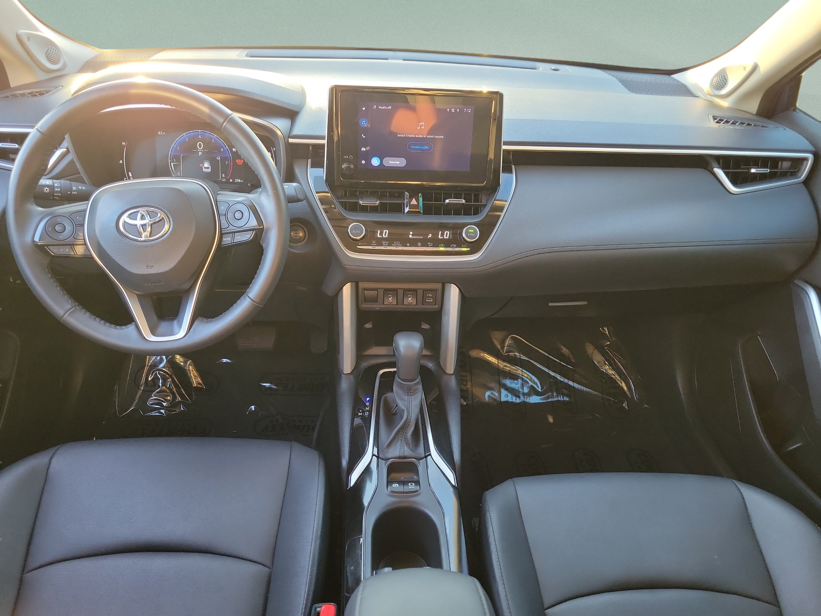 Used 2024 Toyota Corolla Cross XLE FWD image 8
