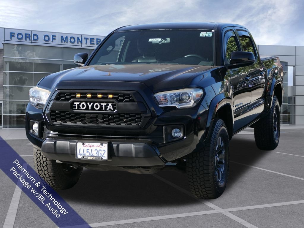 Used 2017 Toyota Tacoma TRD Off-Road AWD/4WD image 8