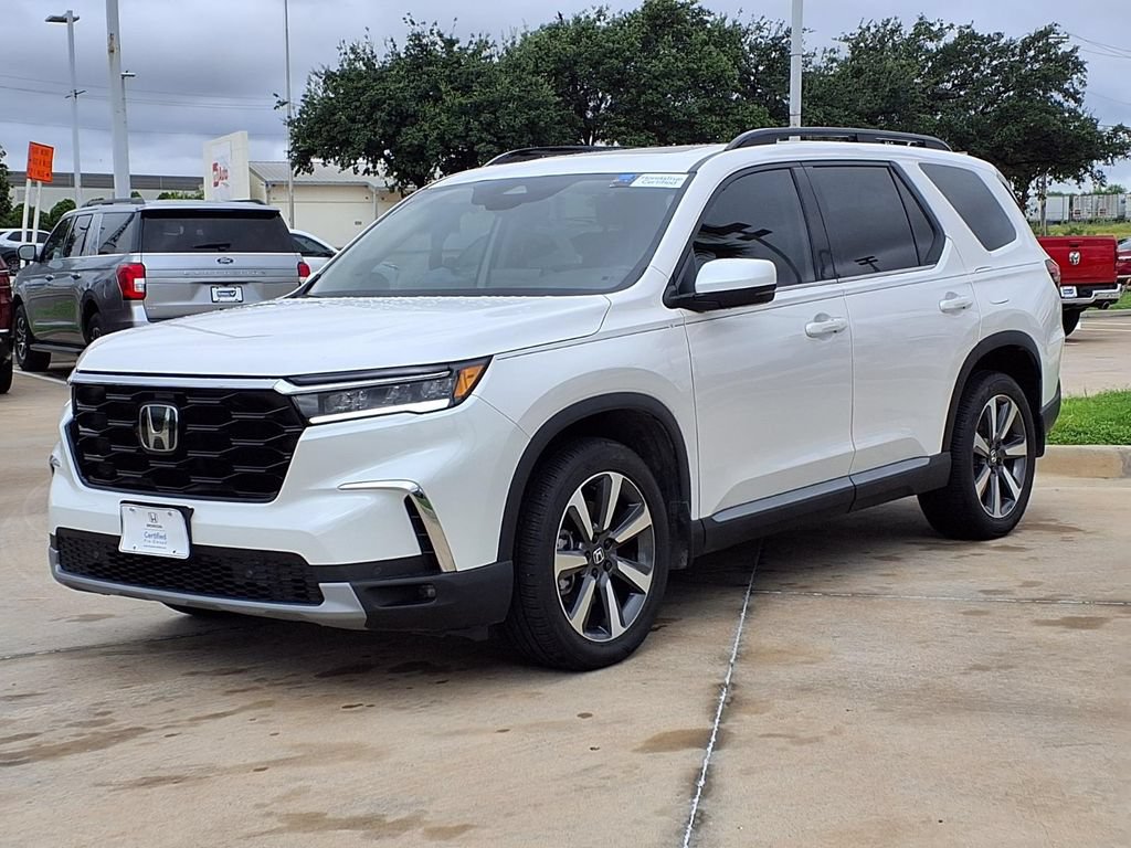 Certified 2024 Honda Pilot Touring image 3