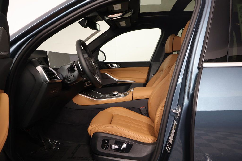 New 2026 BMW X5 xDrive40i w/ Executive Package image 5