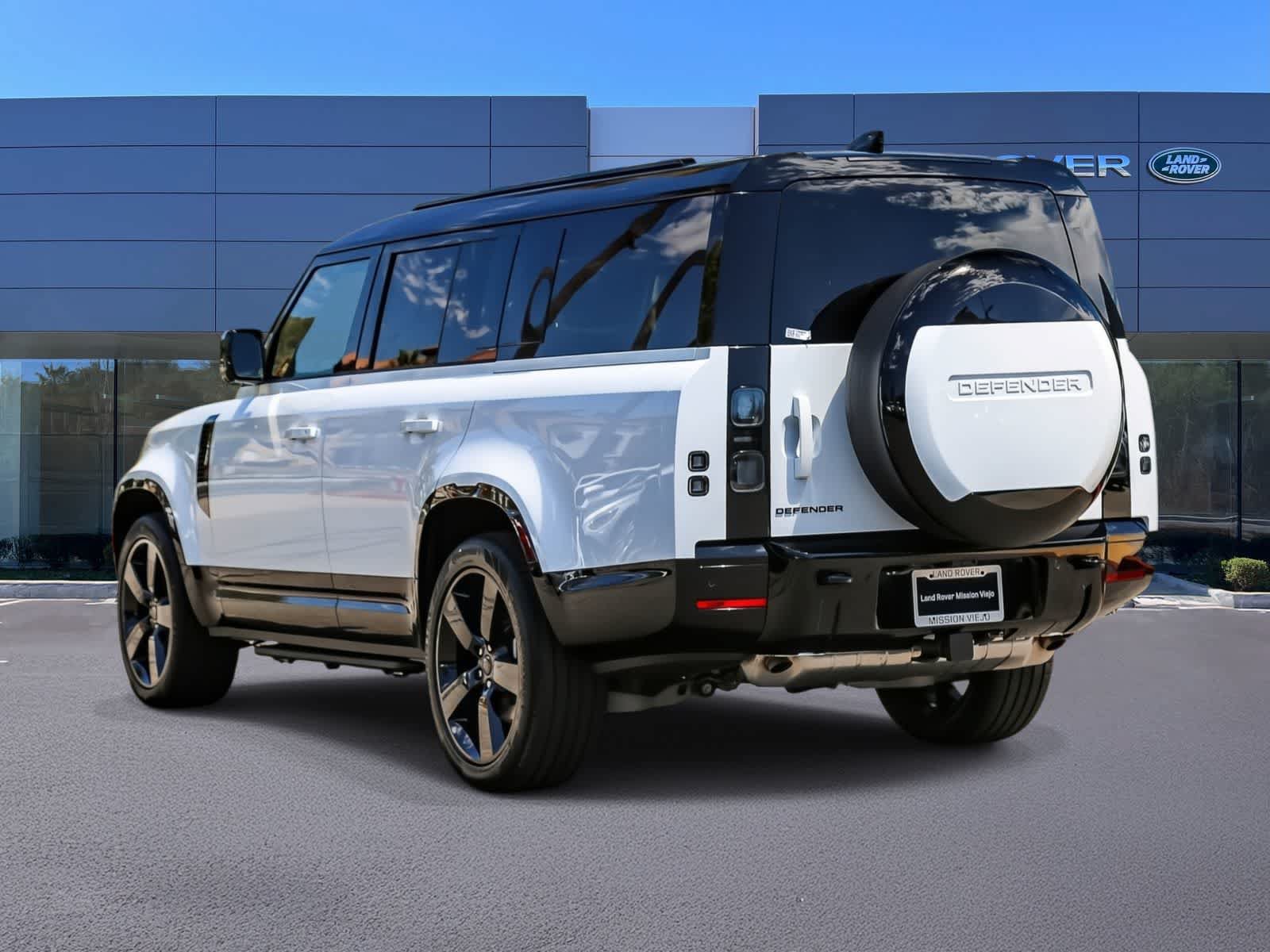 New 2026 Land Rover Defender 130 X-Dynamic SE AWD/4WD image 6
