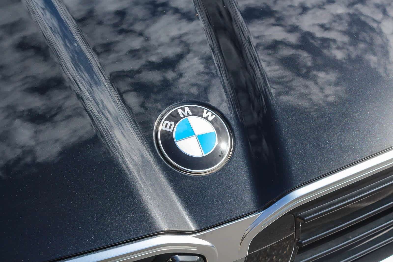 Used 2024 BMW X2 M35i w/ Premium Package image 11