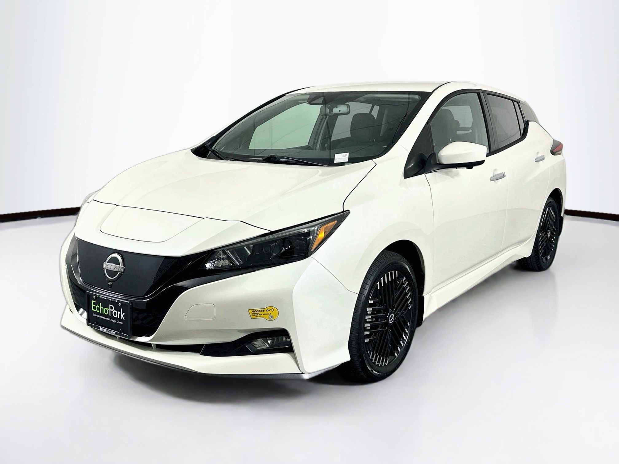 Used 2023 Nissan Leaf SV Plus FWD image 3