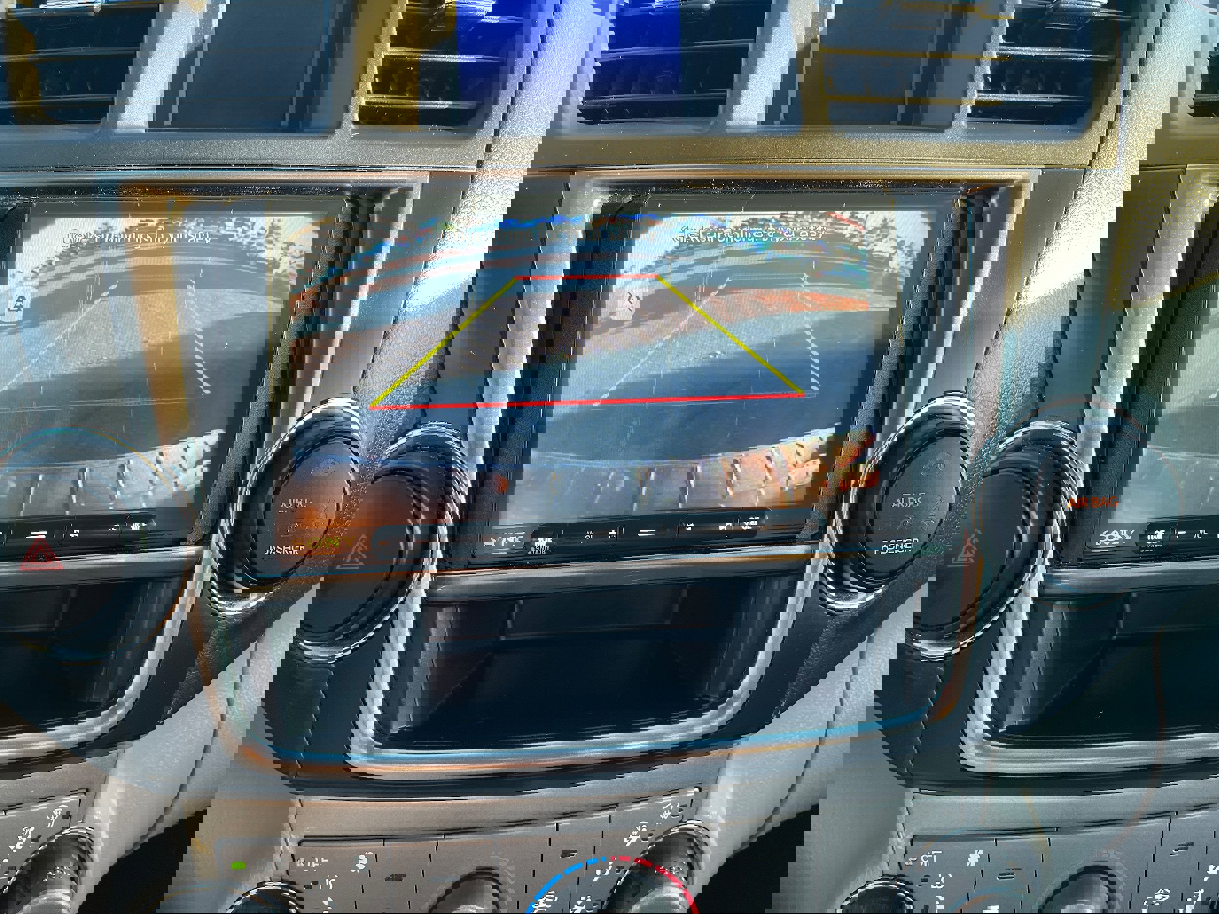 Used 2013 Toyota Highlander SE image 18