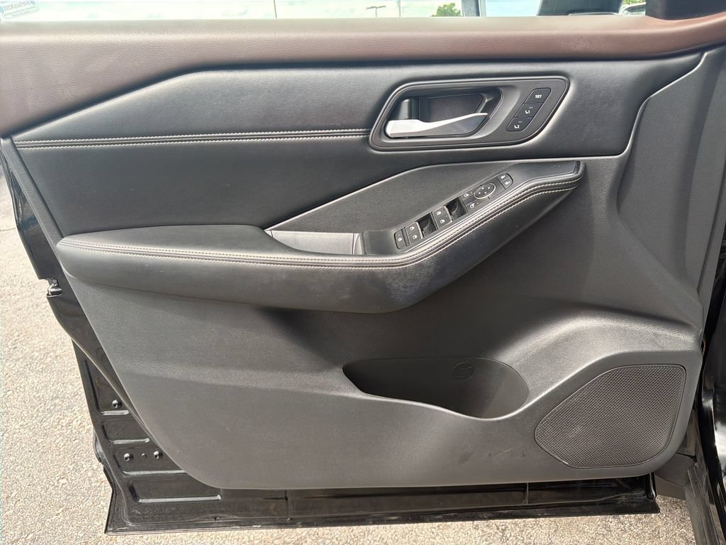 Used 2023 Nissan Rogue SL w/ SL Premium Package AWD/4WD image 24