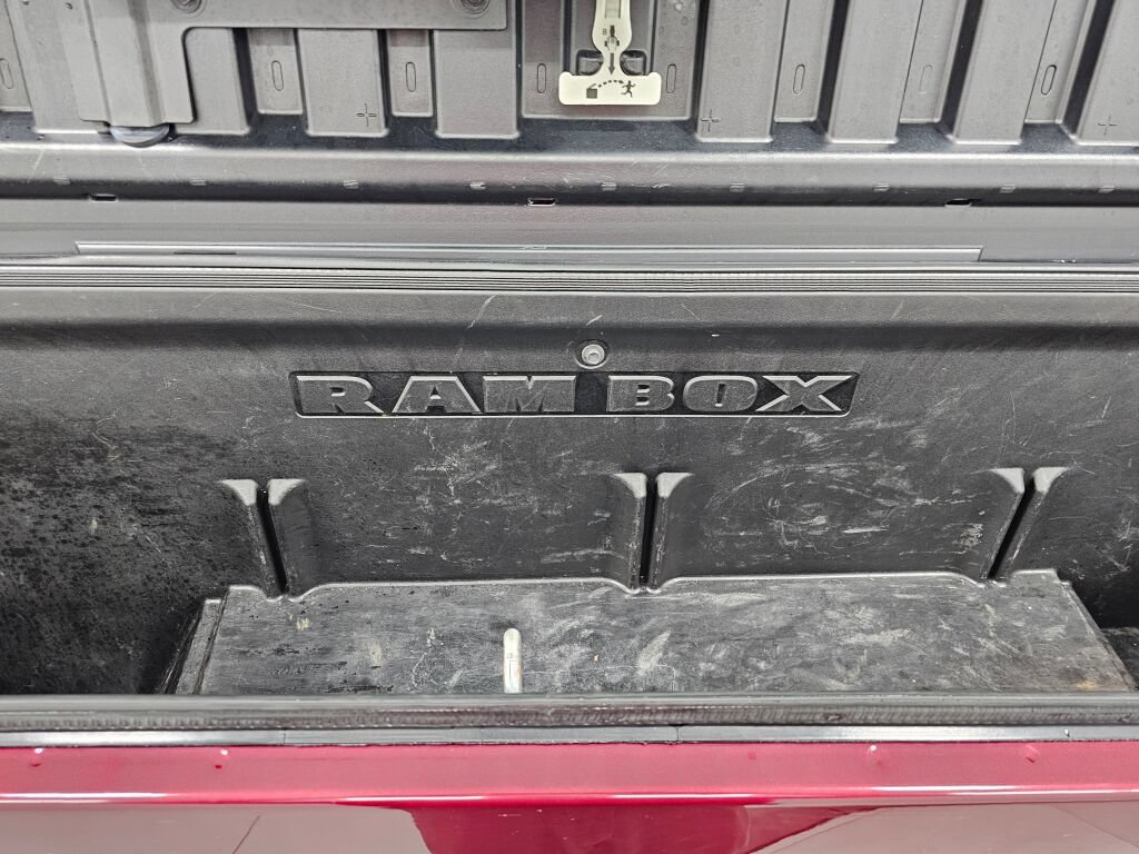 Used 2017 RAM 1500 Laramie w/ Convenience Group AWD/4WD image 17