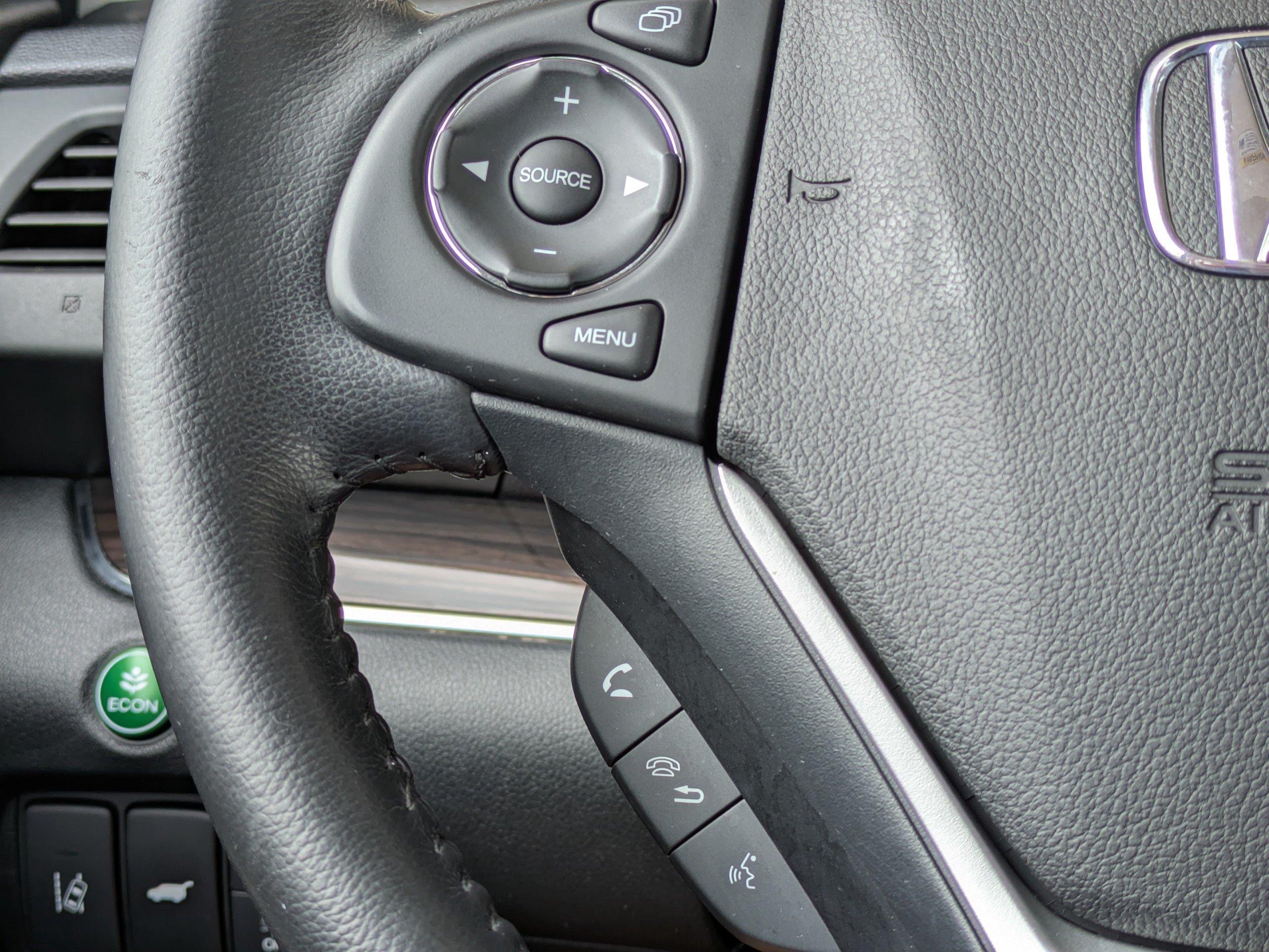 Used 2015 Honda CR-V Touring image 25