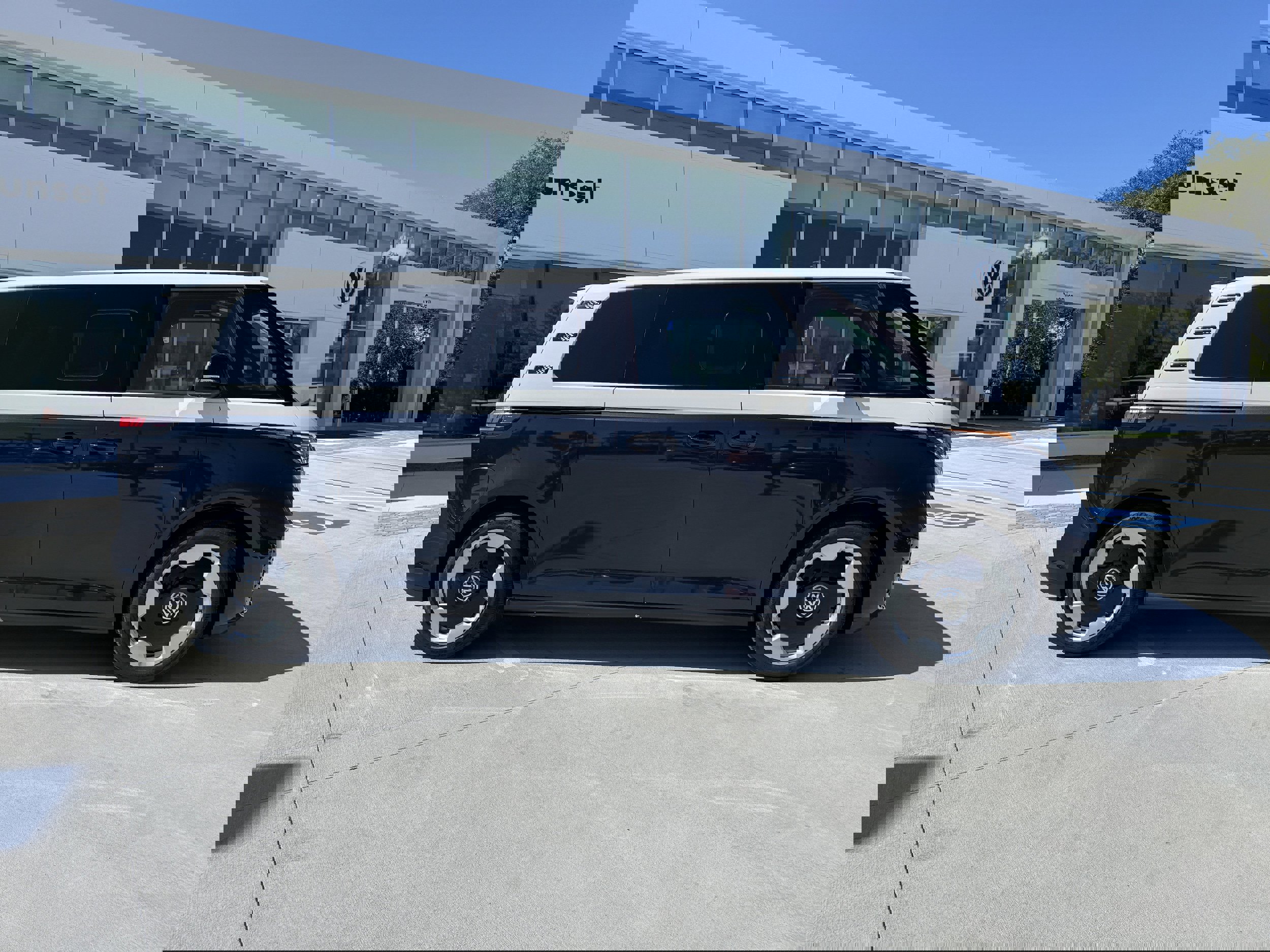 New 2025 Volkswagen ID. Buzz Pro S Plus image 2